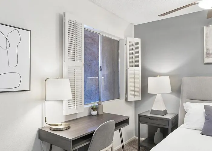 Landing Modern With Amazing Amenities Apartment